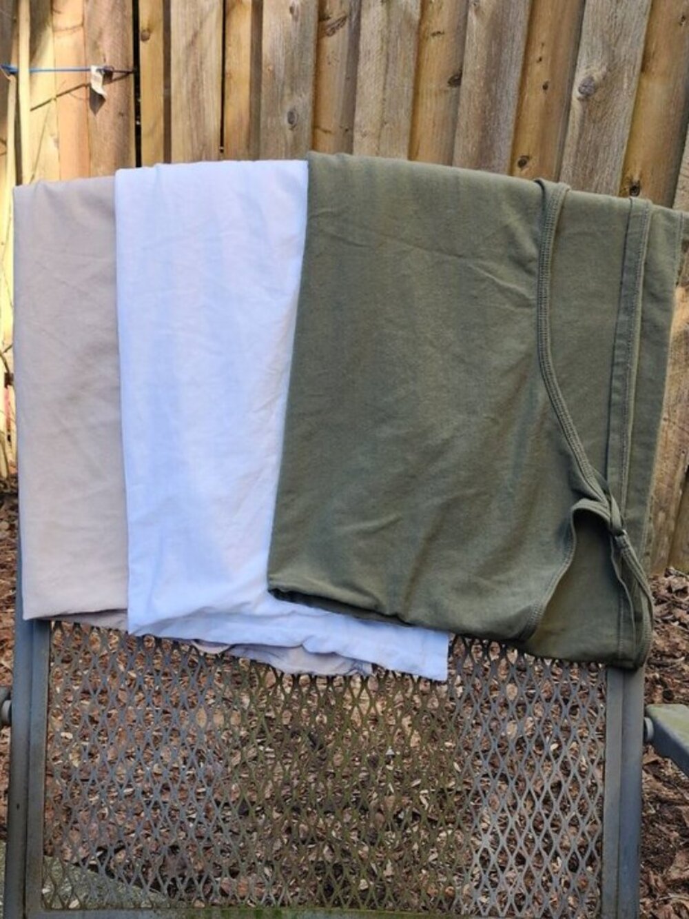 GUC BUNDLE of 3 - Old Navy XXL fitted camisoles white/cream/olive